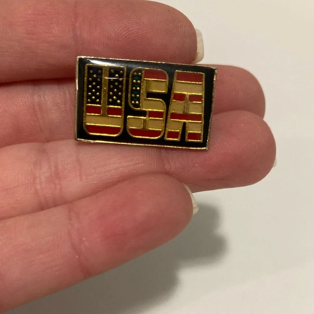 Vintage USA American Flag Pin Americana Jewelry retro Enamel for Hat or Jacket